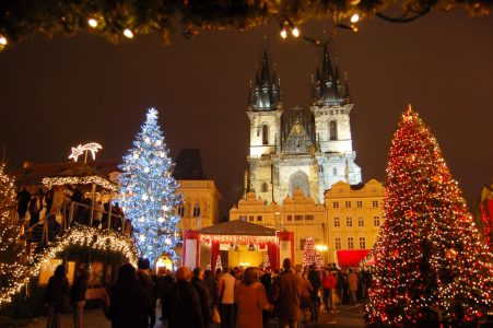 Winter Shopping - Prague is Where to have Hot Sugar-Coated trdelník Pastries