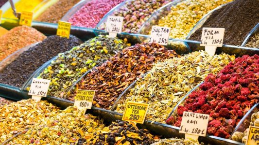 UAE Travel Tips - Gold and Spice Souk Where You Can Find the Best Spices in Middle East