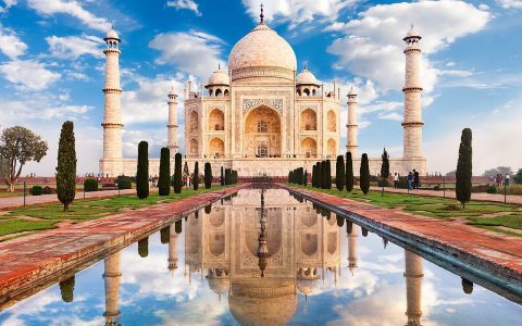 Most Beautiful Places in The World - Taj Mahal in India is A Dedication to love