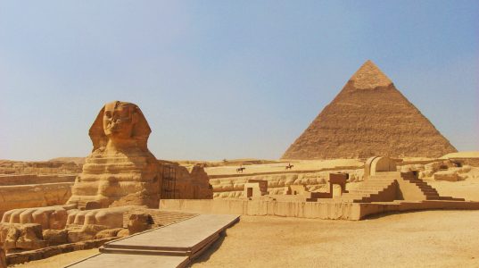 10 Most Famous Icons in the World - The Pyramids of Giza in Egypt are Truly Bewildering