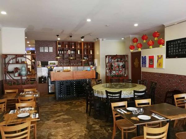 Hejo's Chinese Restaurant is Located on 133 Elizabeth Street With Great Asian Food