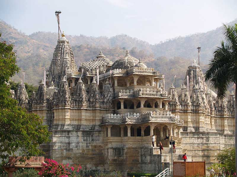 Ranakpur Jain Temple Has 29 Halls And 80 Domes - The Most Beautiful Temples of India