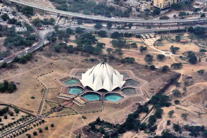 The Most Beautiful Temples of India - Lotus Temple is Known As The Baháʼí House of Worship