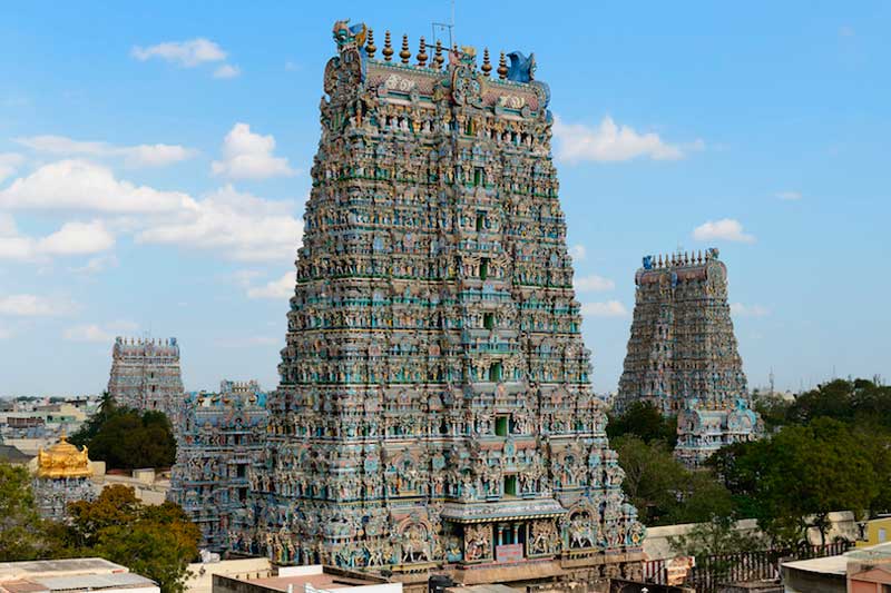 Asia Travel Tips - Meenakshi Amman Temple is Situated on The Banks of The Vaigai River
