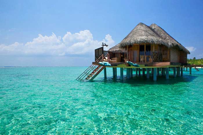 The Most Dangerous Tourist Attractions in The World - Maldives is A Beautiful Place