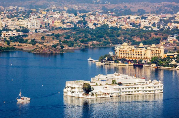 Traveling in India - Udaipur is Known As The City of Lakes With its Own Beauties
