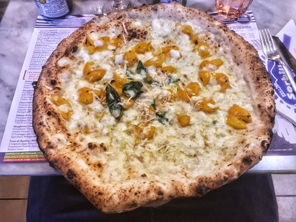 Italy Travel Tips - Gino Sorbillo Lievito Madre Offers Best Pizza Milan Style and Located in Largo Corsia dei Servi