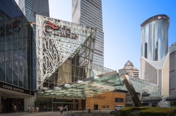 The Best Shopping Malls in Shanghai China - IFC Mall Has 6 Floors And Food Courts