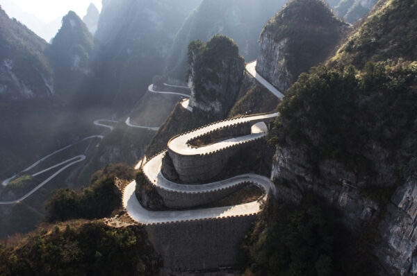 Tianmen Mountain Road is 11 km Long And Has 99 Turns - Adventure Travel For Tourists