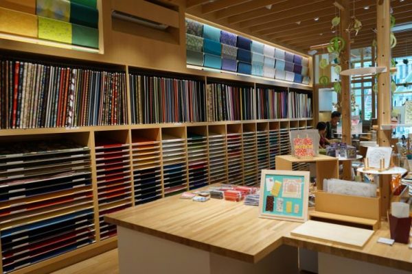 10 Great Places to Shop in Tokyo - Ginza Has Trendy Boutiques And Various Department Stores
