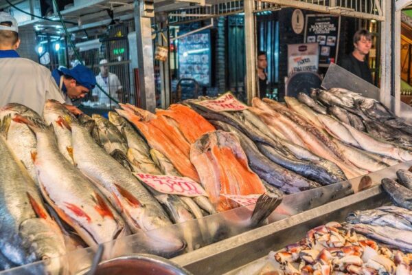 Santiago City Attractions - Mercado Central is Very Famous For Seafood And Other Things