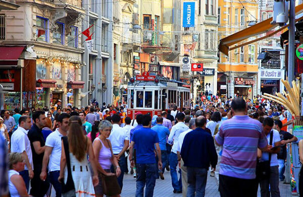 Istanbul Attractions - Istanbul Shopping Festival The Most Important Shopping Place