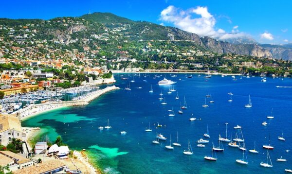 What To Do in France - Côte d'Azur Blue Beach And A Beautiful Coastline to Visit