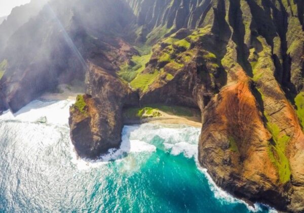 Travel Guide Hawaii - Nā Pali Coast Best Hiking trails For Travelers