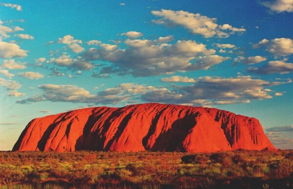 What to Do in Australia - Uluru-Kata Tjuta National Park Red Cliffs