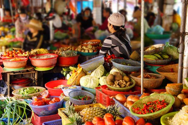 Best Attractions in Hoi An - Central Market A Place to Eat Local Food And Cao lau