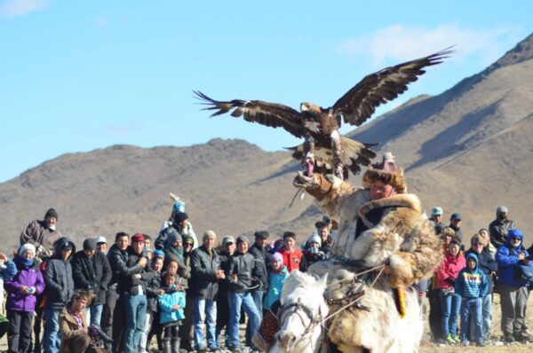 Mongolia Tourist Attractions - Altai Eagle Festival in September