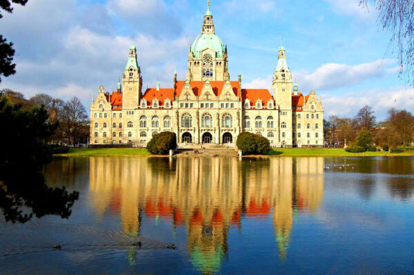 Travel Guide Germany - Tourist Attractions With Beautiful Museums