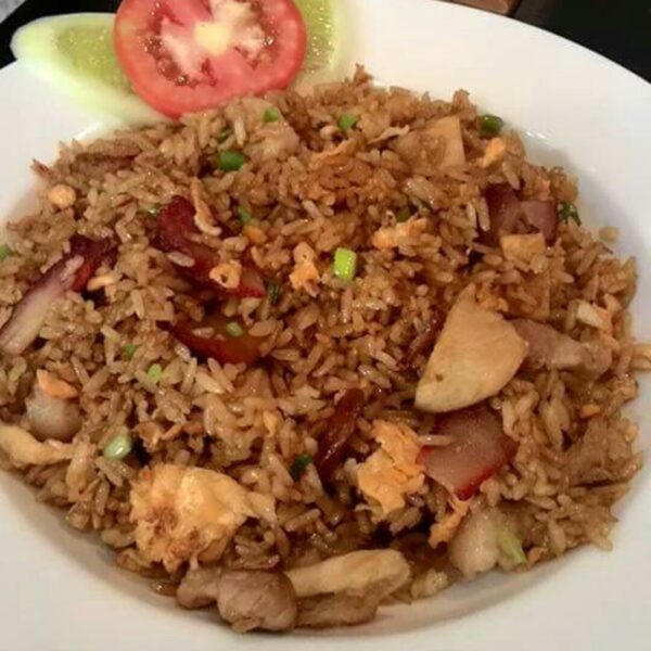 Travel Guide Indonesia - Nasi Goreng A Delicious Street food With Seafood Or Chicken