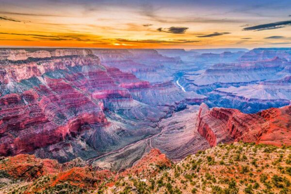 Travel Guide USA - National Parks Including Yellowstone, Yosemite And Rocky Mountain