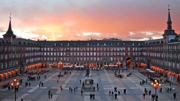 Spain Travel Tips - Plaza Mayor (Madrid) Square Made by Philip II