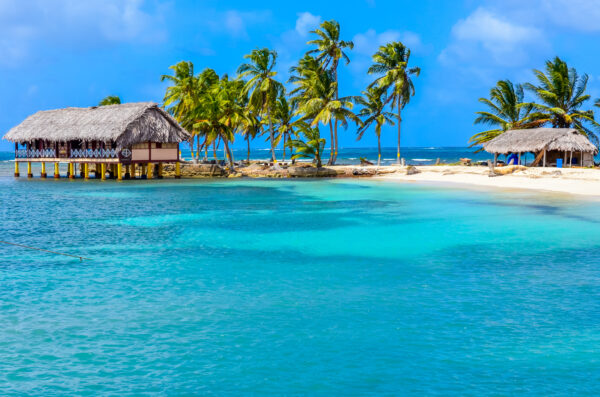 Travel Guide Panama - San Blas Islands A Good Place For Boating And Diving