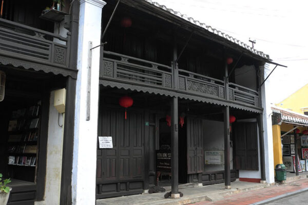 Best Attractions in Hoi An - The Old House of Phung Hung A Museum With Chinese And Japanese Architecture