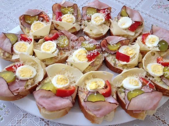 Best Food in Prague - Obložené chlebíčky Sandwiches For Breakfast & Lunch