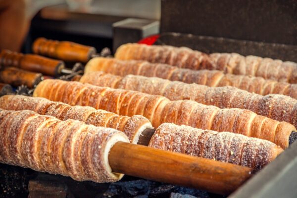 Travel Guide Czech Republic - Trdelník A Slovak Dessert Originated in Transylvania