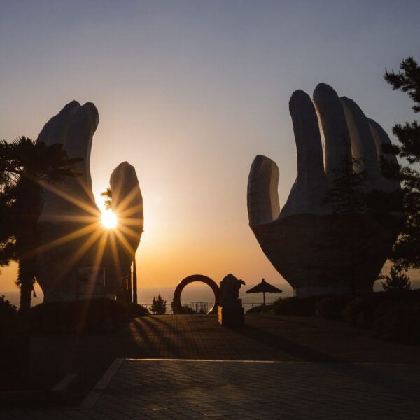 Beautiful Sculptures in The World - Hand Sculptures in Sun Cruise Resort located in South Korea
