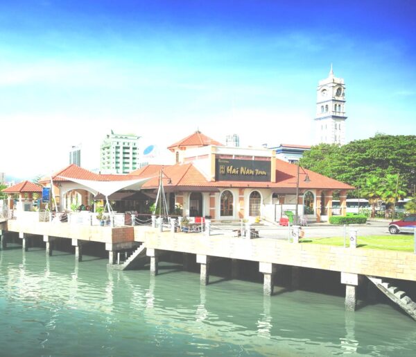 Malaysia halal Food - Hai Nan Town Restaurant is Selling Loh Bak Ayam And Assam Prawns
