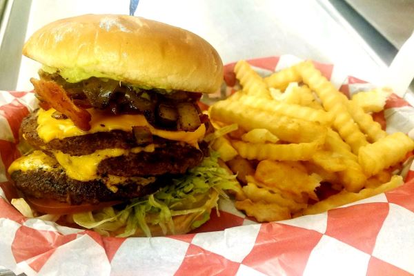 Top Restaurants in San Angelo - Grill-A-Burger is Located At Chadbourne Street