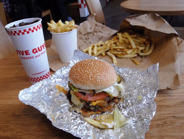 Five Guys is A a Family Business Started in1986 in USA And Offers Fresh Food - UK Travel Tips