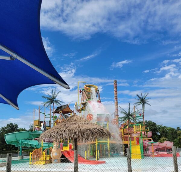 Amazing Water Parks in NJ - Clementon Park & Splash World Has Over 20 Slides And Theme Parks