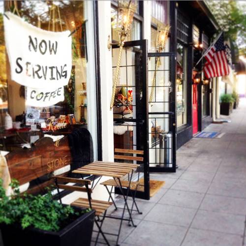 Travel Guide USA - Kettle & Stone is Found in The Nice Neighborhood of Mission Hills