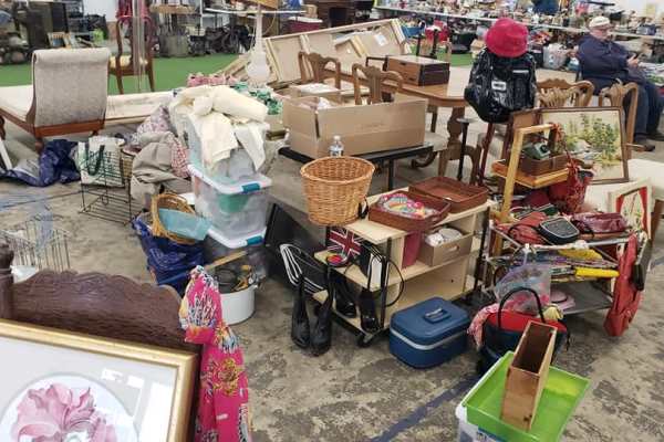 Seabrook Flea Market and Crafts is Near 920 Lafayette Road - Visiting Top Flea Markets in New Hampshire