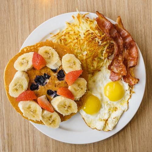 Denny's Offers Quality American Comfort Food & Breakfast - Top Restaurants in Red Deer