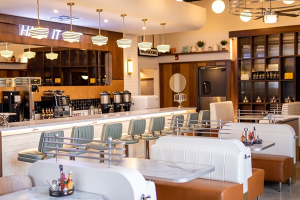 Top Restaurants in Red Deer - Hash Breakfast Eatery is A Proper Redesigned Old-Fashioned Diner