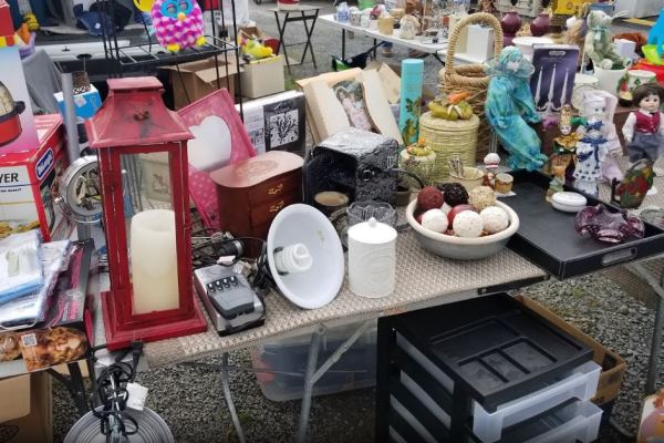 Blue Ridge Flea Market Located Just Off Routes 115 and 33 - Best Flea Markets in Pennsylvania