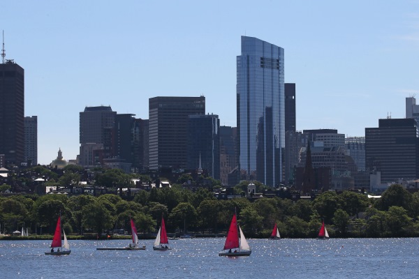 USA travel Guide - Charles River is Close to Harvard University and MIT