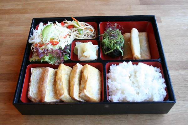 Japanese Food UK - Hana Aims to Provide Good Food Like Teriyaki Noodles & Sashimi