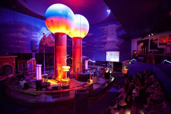 Sights to See in Boston - Museum of Science Offers 700 Permanent And Intact Exhibitions