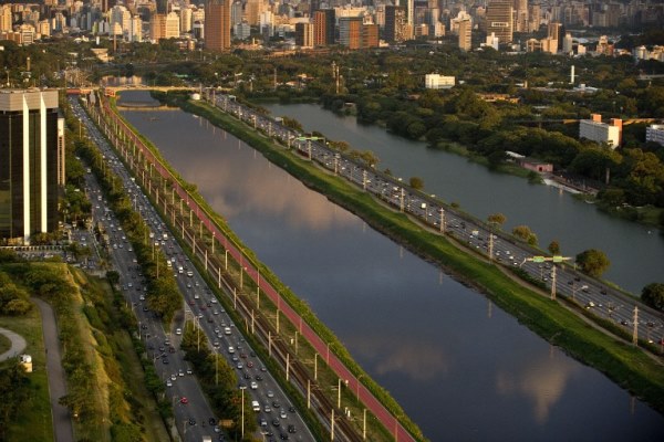 Pinheiros River is a Natural Beauty With a Magnificent View Alongside it