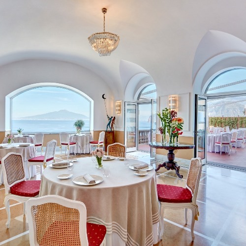 Terrazza Bosquet Located in Grand Hotel Excelsior Vittoria - Best Restaurants in Sorrento Italy