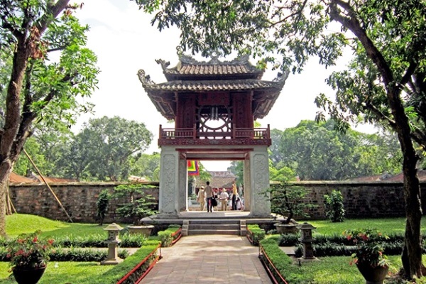 Top Attractions in Hanoi - Confucius Temple Of Literature or Known as Văn Miếu 