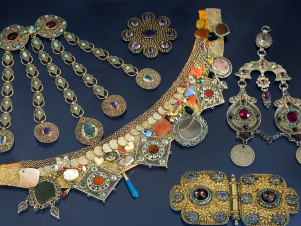 Traditional Armenian Jewelry Made with Hand and Won by Mostly Local Armenian Women