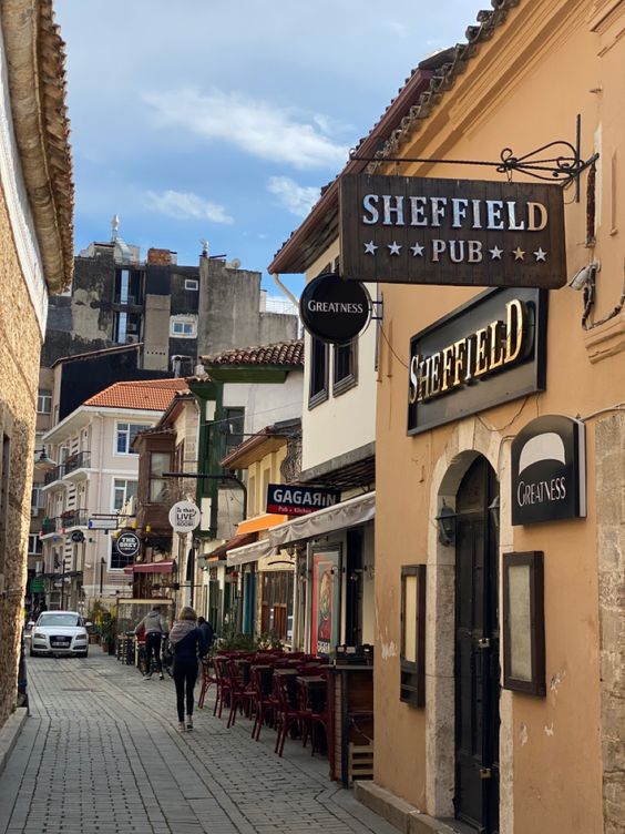 Sheffield Pub in Antalya - The best pub for Antalya Nightlife