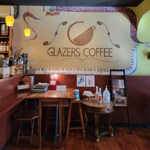 Glazers Coffee is Located near the University Avenue for Cheap Coffee and Pastry