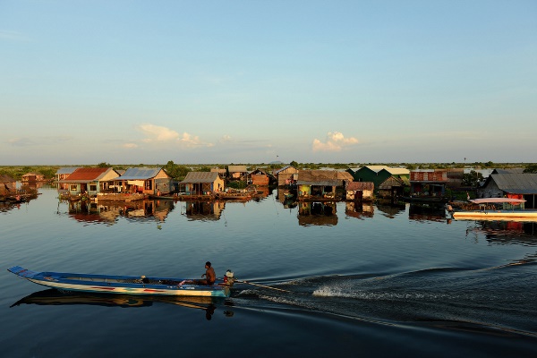 Relaxing Things to Do in Phnom Penh - Participate in Tonle Sap River Boat Tours