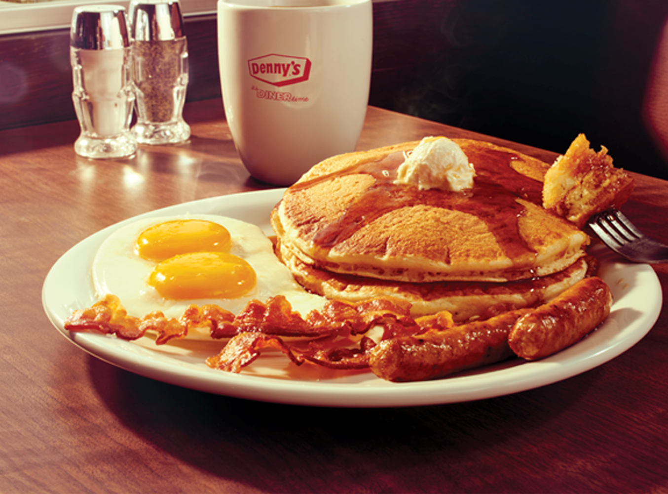 Denny’s Restaurant - a place to to have a healthy and proper breakfast in restaurants in Grande Prairie